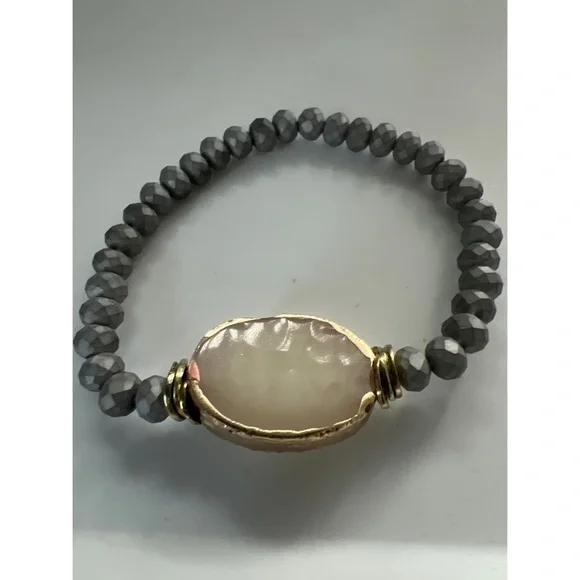 STONE BEAD BRACELET WITH DRUZY GREY STONE - Picture 3 of 3